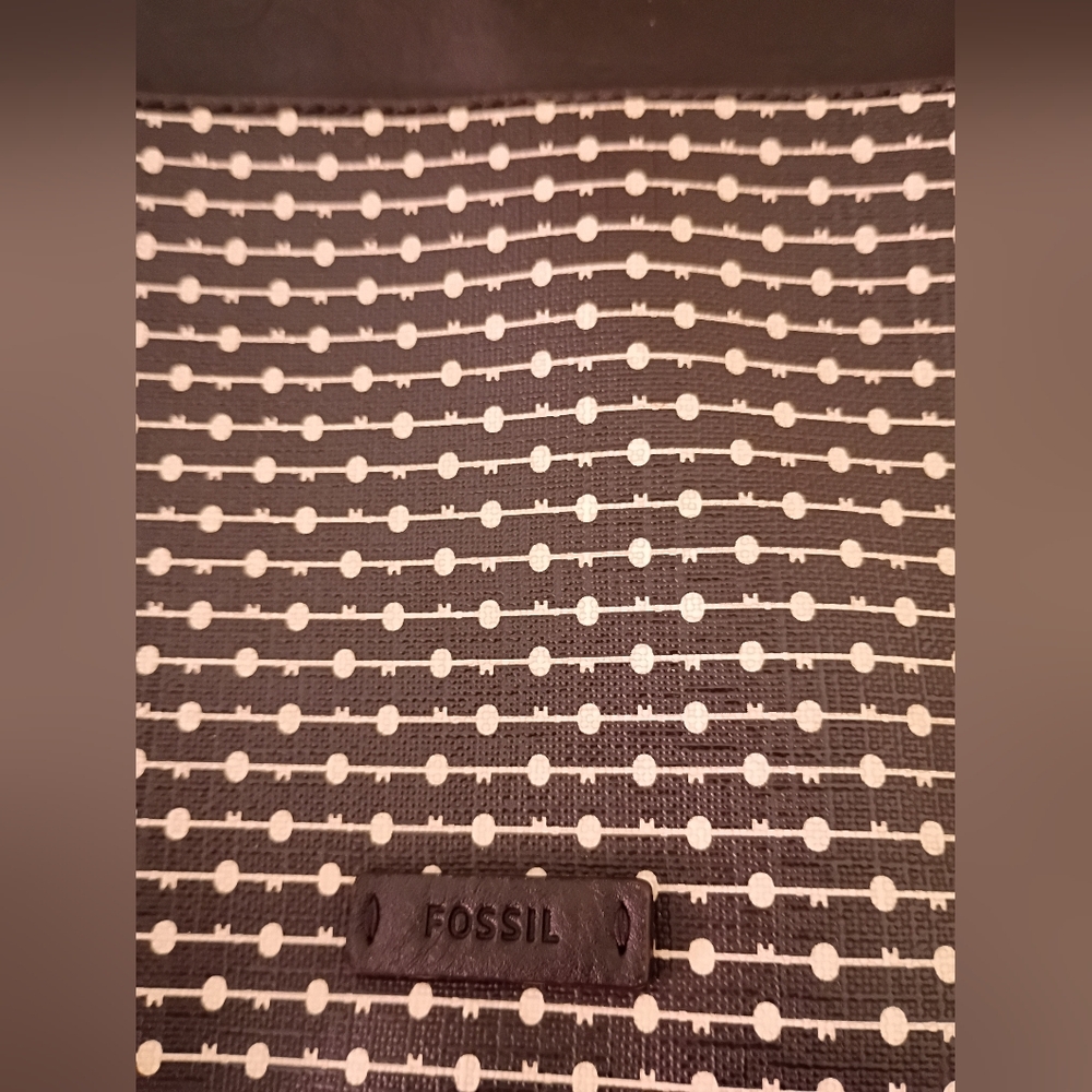 Fossil Black and White With Brown Adjustable Strap Women's Purse. - Picture 3 of 12